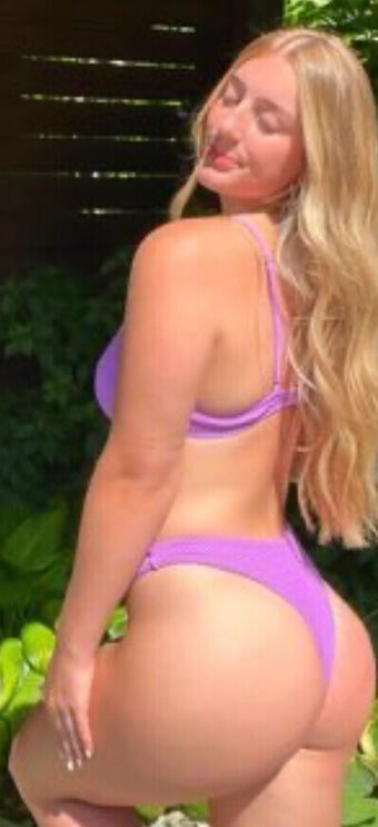 addyreeves Foto Nua Vazada OnlyFans 1