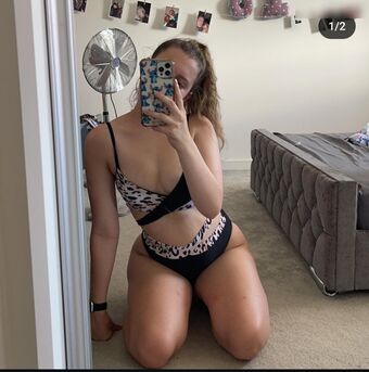 Aimee Townsend Foto Nua Vazada OnlyFans 1