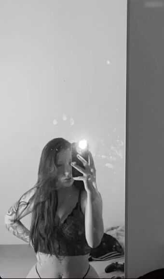 Alinabhm Foto Nua Vazada OnlyFans 10