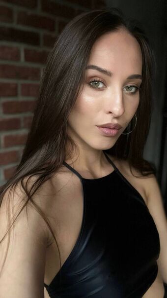 alinasollo Foto Nua Vazada OnlyFans 19