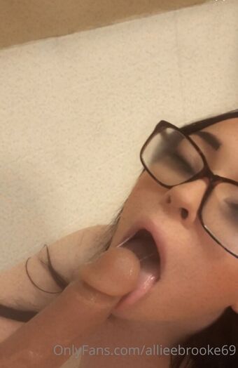 Allieebrooke69