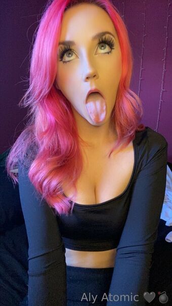alyatomicfree Foto Nua Vazada OnlyFans 11