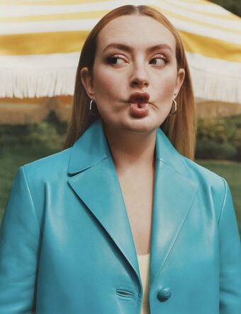 Amelia Dimoldenberg