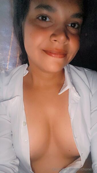 anthonelly Foto Nua Vazada OnlyFans 7