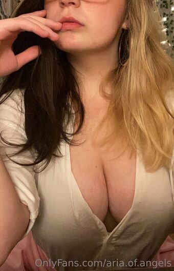 ariamath Foto Nua Vazada OnlyFans 11