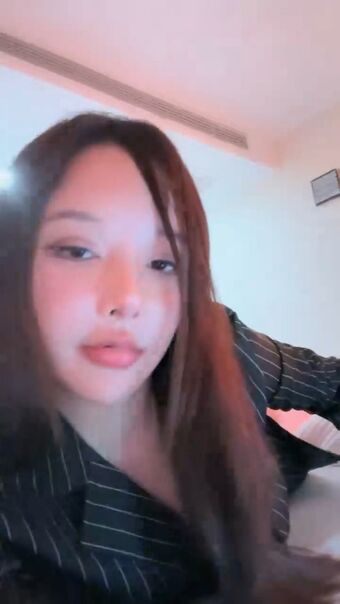 唐泽雪 Arion 龙婆 Foto Nua Vazada OnlyFans 14