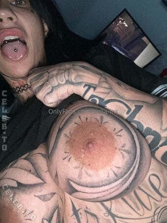 Bella Ink Foto Nua Vazada OnlyFans 35