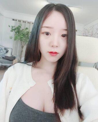 BJ Apple 사과 Foto Nua Vazada OnlyFans 14