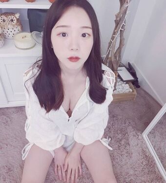 BJ Apple 사과 Foto Nua Vazada OnlyFans 16