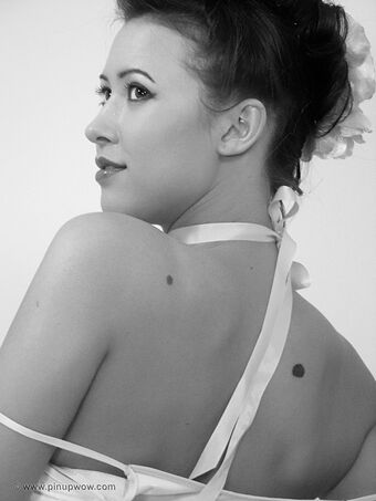 British Model Cally