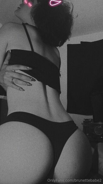 brunettebabe2