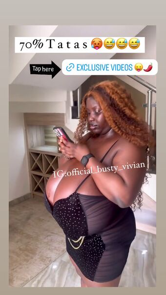Busty Vivian Foto Nua Vazada OnlyFans 49