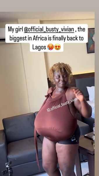 Busty Vivian Foto Nua Vazada OnlyFans 52