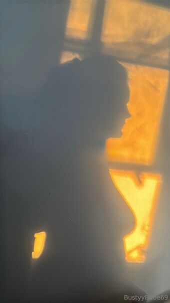 bustyybabe69 Foto Nua Vazada OnlyFans 5