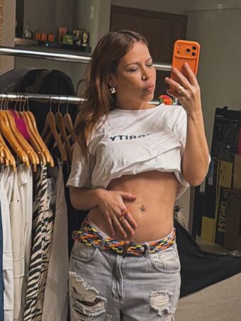 Cantora Flora Matos Foto Nua Vazada OnlyFans 26