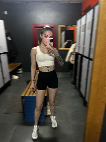 carlyonlycarly