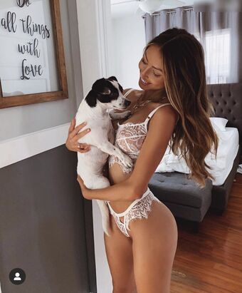 Caroline Einhoff