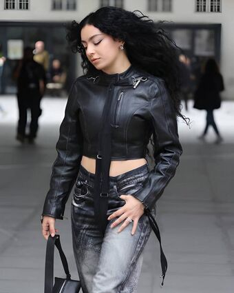 Charli-xcx
