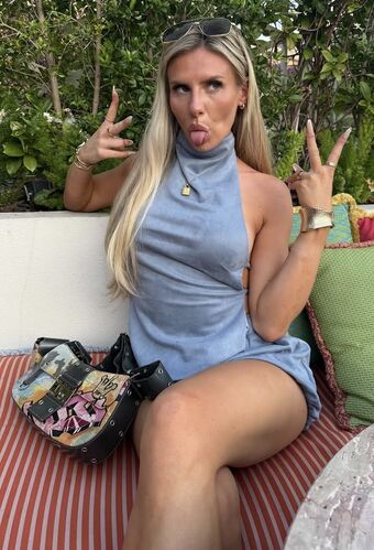 Chloe Burrows