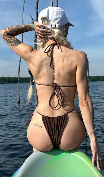Chloe Cay