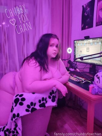 ChubbyFoxChan Foto Nua Vazada OnlyFans 12