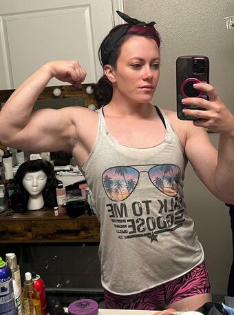Claire Max