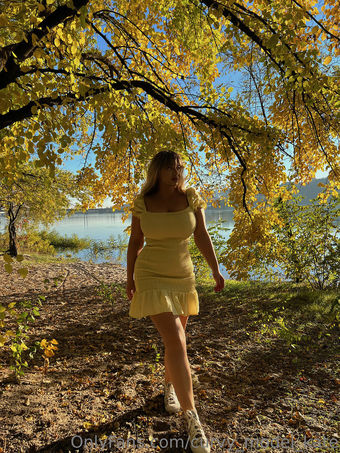 curvy_model_kate