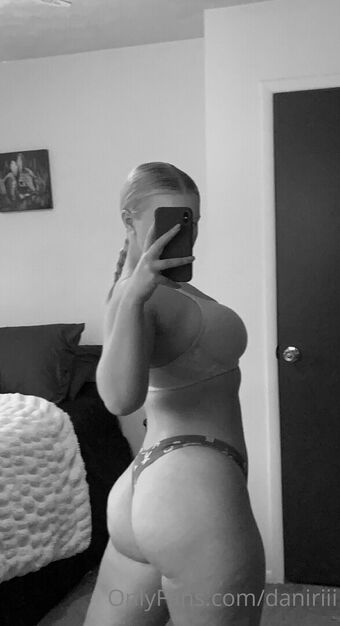 Daniriii Foto Nua Vazada OnlyFans 19