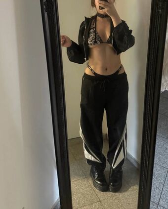 deadblondinka