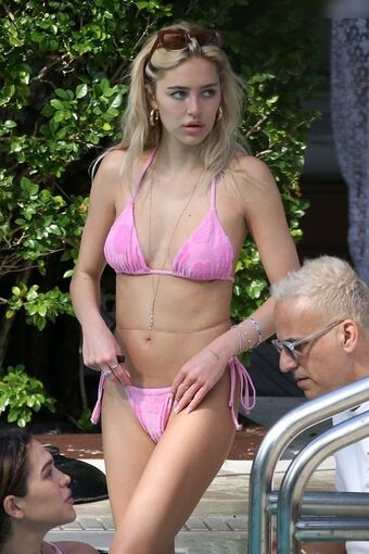 Delilah Hamlin