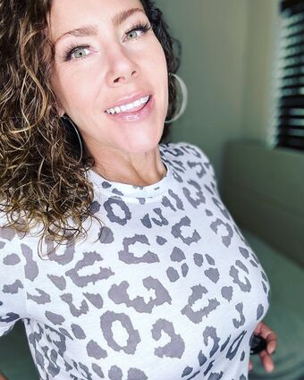 Delovely Curves Foto Nua Vazada OnlyFans 20