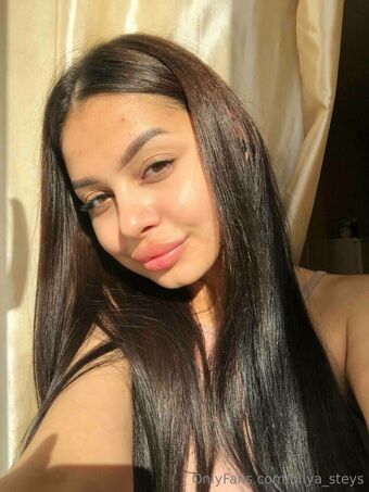dilya_cherry Foto Nua Vazada OnlyFans 14