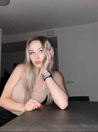 dinulya Foto Nua Vazada OnlyFans 28