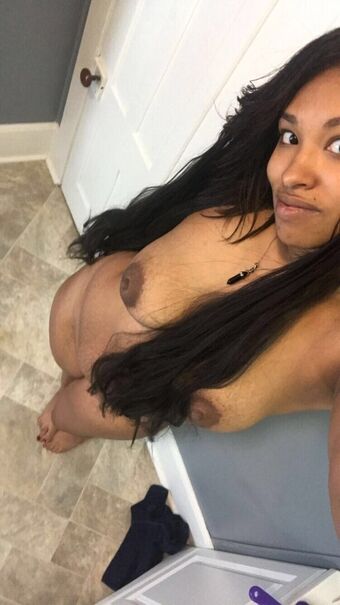 Elaynah Foto Nua Vazada OnlyFans 13