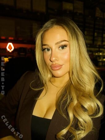 Elianabajrami Foto Nua Vazada OnlyFans 18