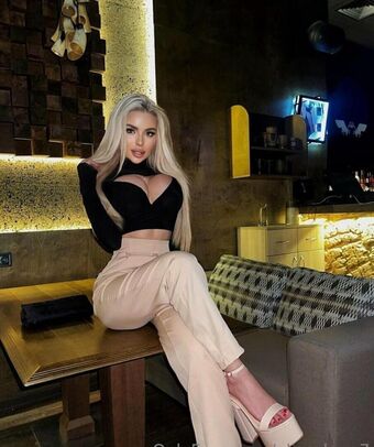 eliseluna7 Foto Nua Vazada OnlyFans 8