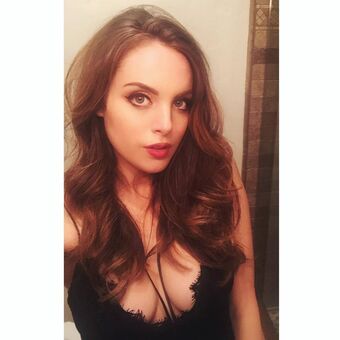 Elizabeth Gillies