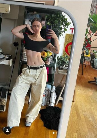 Ella Emhoff Foto Nua Vazada OnlyFans 16