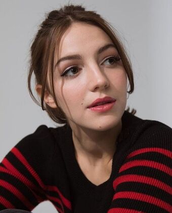 Ella Hunt