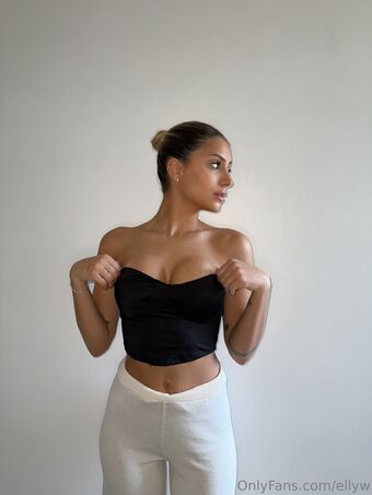 ellyw Foto Nua Vazada OnlyFans 24