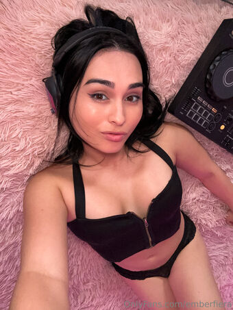 emberfiera Foto Nua Vazada OnlyFans 23