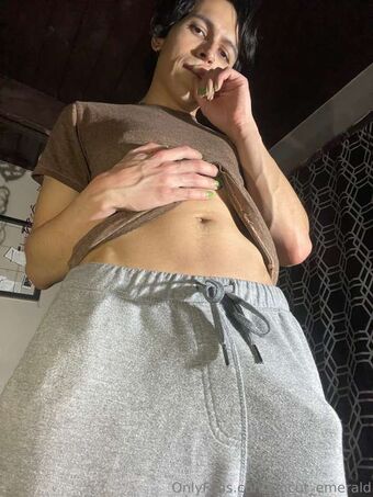 Emerald Foto Nua Vazada OnlyFans 35