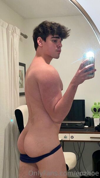enzhoe Foto Nua Vazada OnlyFans 18