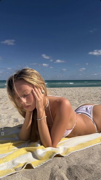 Ester Expósito Foto Nua Vazada OnlyFans 85