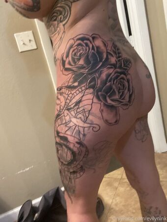 evilynink Foto Nua Vazada OnlyFans 5