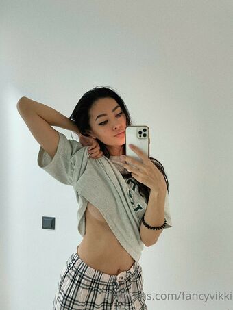 FancyVikki Foto Nua Vazada OnlyFans 4