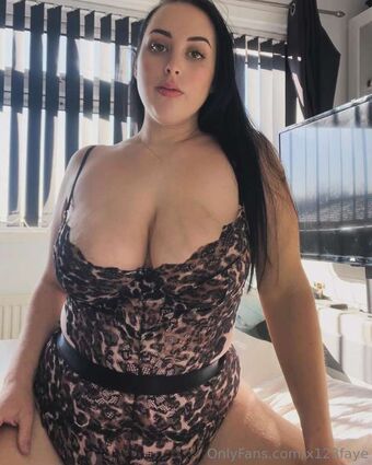 Faye Smith Foto Nua Vazada OnlyFans 9