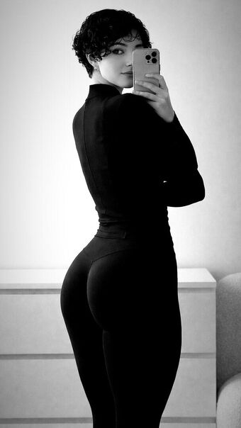 femboyy_lauraa Foto Nua Vazada OnlyFans 2