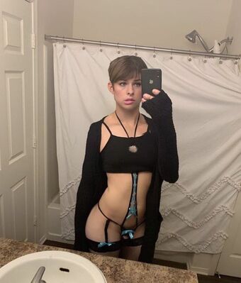 FemSlutBailey Foto Nua Vazada OnlyFans 11