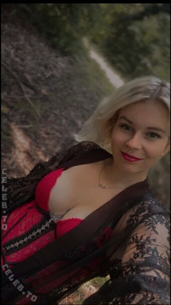 Fenni2002 Foto Nua Vazada OnlyFans 40
